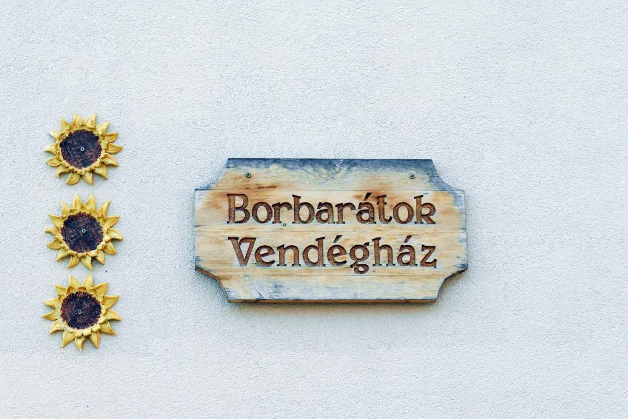 Borbarátok vendègház Villány Exterior foto